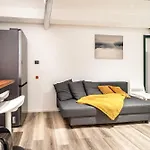Dana-Charming Apartment And Very Central 1